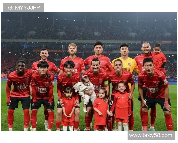 广州足球明星最新阵容揭晓引发球迷热议与期待