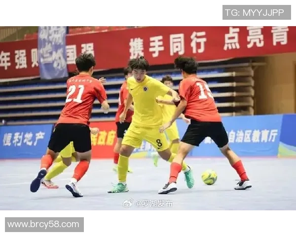 深圳足球队在足球战术排行榜中荣登第八名展现出强劲实力与潜力 深圳足球队在足球战术排行榜中荣登第八名展现出强劲实力与潜力