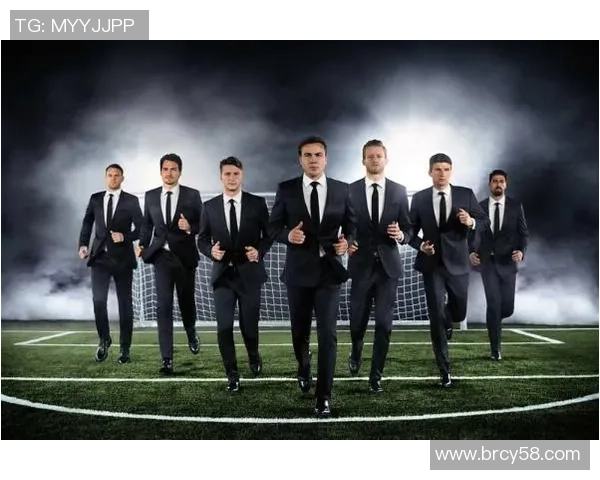 足球场上的魅力风采足球明星型男的时尚瞬间与精彩瞬间合集 足球场上的魅力风采足球明星型男的时尚瞬间与精彩瞬间合集