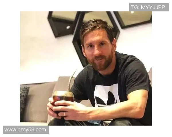 足球明星的奢华生活揭秘他们的财富与消费方式有多惊人 足球明星的奢华生活揭秘他们的财富与消费方式有多惊人