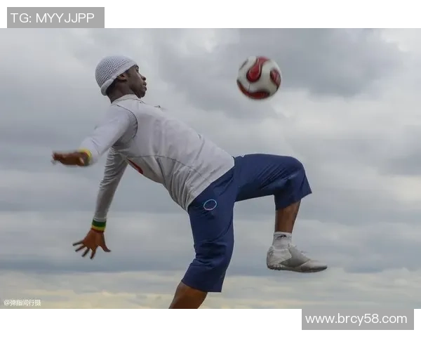 赵本山携众星共聚足球赛场展现球技激情与幽默交融的精彩瞬间